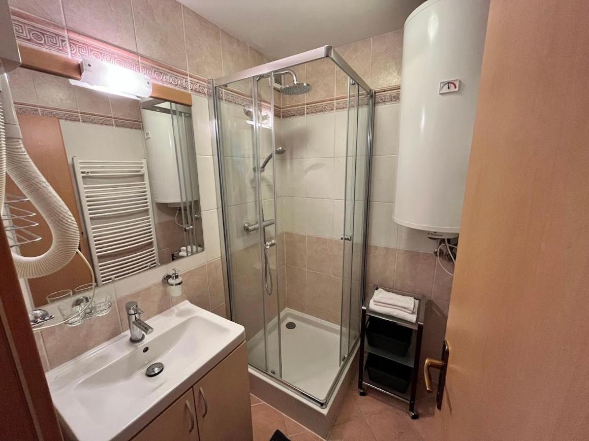 Apartman Pod Holou, Tatran-ドノヴァリ エクステリア 写真